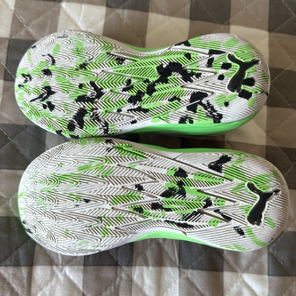 Puma Kids Sneakers in Gray and Green - Picture 9 of 10